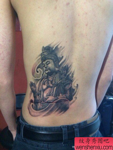 男生后腰经典的普贤菩萨纹身图案