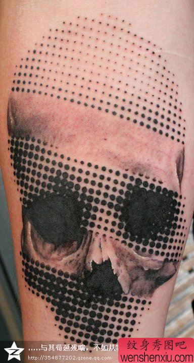 一幅点状骷髅纹身作品