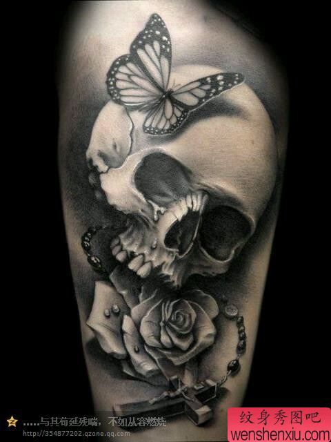 推荐一幅漂亮的骷髅玫瑰花纹身图案