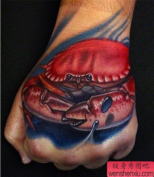 推荐手臂上一幅螃蟹纹身图片