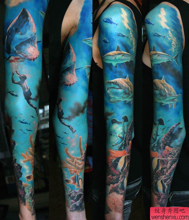 一幅漂亮的海洋世界花臂纹身图案
