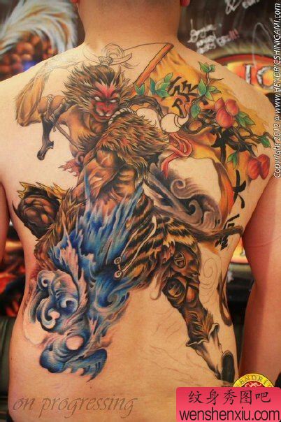 一幅满背孙悟空纹身图案