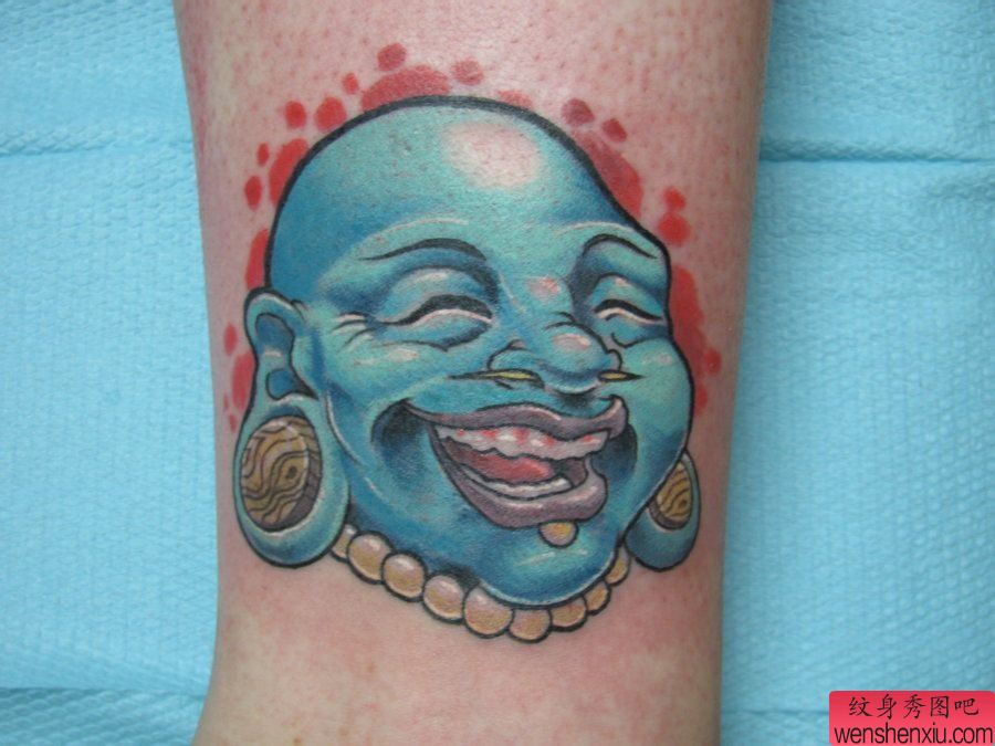 一幅可爱的弥勒佛纹身图案