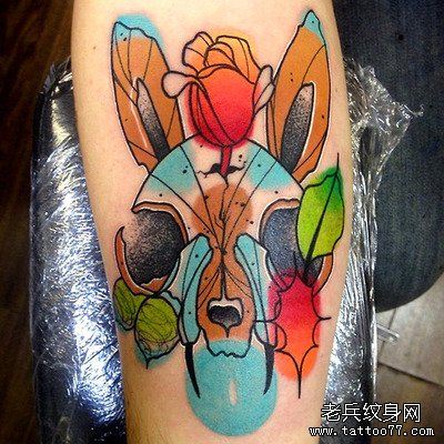 推荐一幅漂亮的抽象动物纹身图案