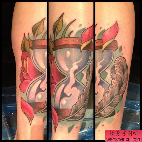 为大家推荐一幅欧美风格沙漏纹身图案