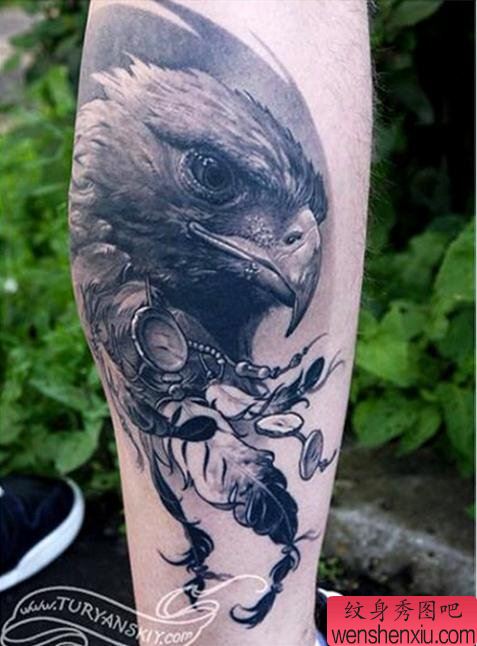 纹身秀图吧小腿上一幅老鹰纹身作品