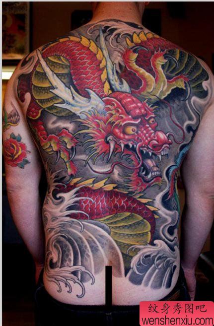 推荐一幅传统满背龙纹身图案