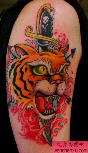 一幅大臂school风格老虎纹身作品