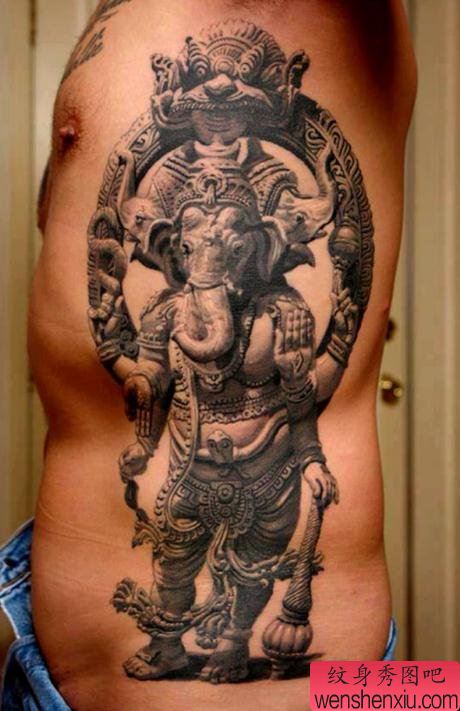 推荐一幅侧腰石雕象神纹身作品