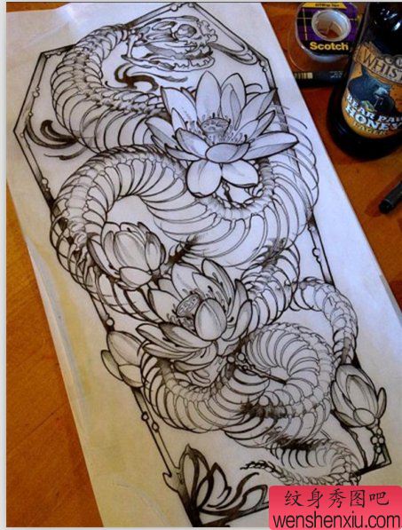 推荐一幅漂亮的蛇莲花纹身手稿