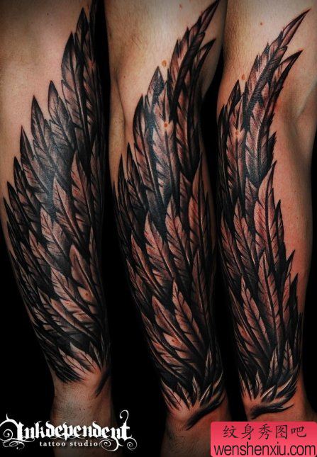 欣赏一幅漂亮的翅膀纹身作品