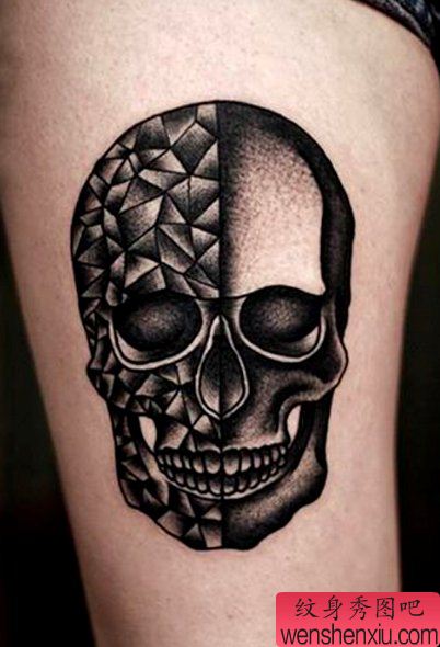 推荐大腿上的一幅个性骷髅纹身图案