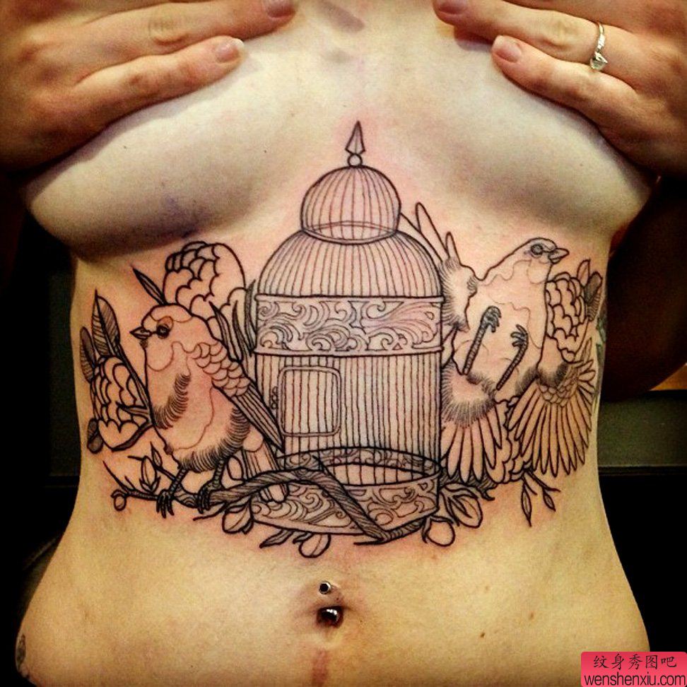 推荐一幅腹部流行个性鸟笼纹身图案