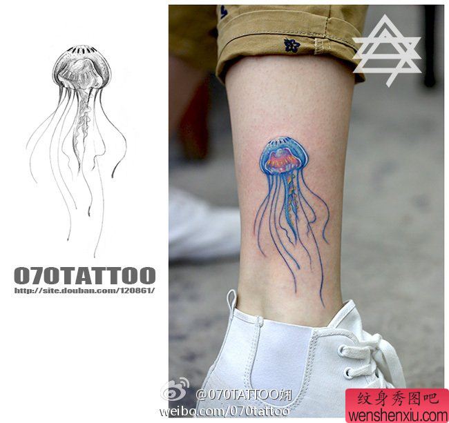 脚踝上一幅流行漂亮的水母纹身图案