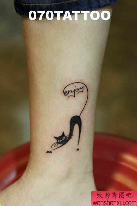 纹身秀图吧推荐一幅猫咪纹身图案