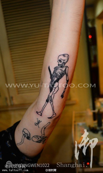 手臂骷髅文身作品由文身秀图吧分享