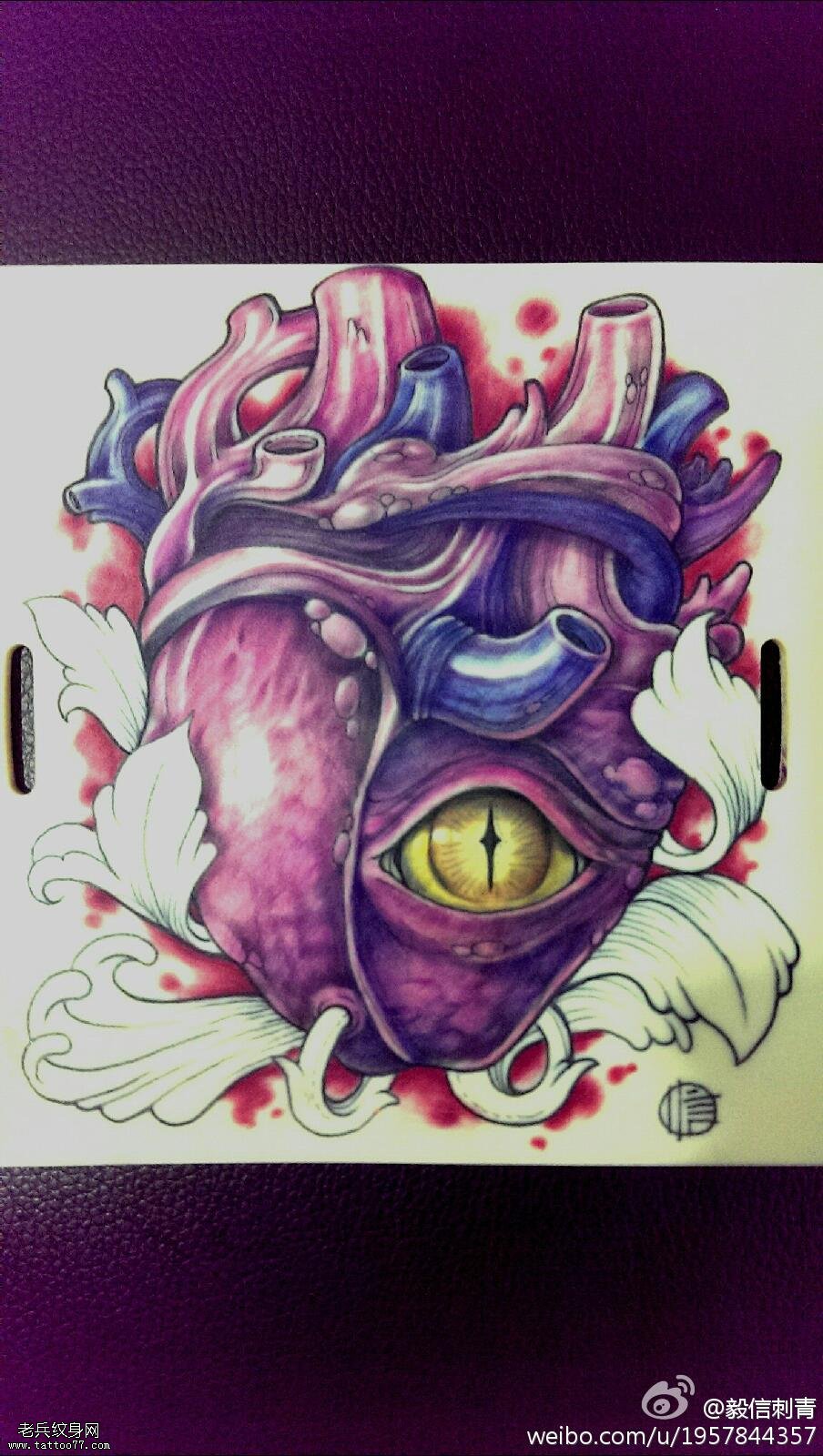 一幅彩色欧美心脏眼睛文身手稿作品由文身分享