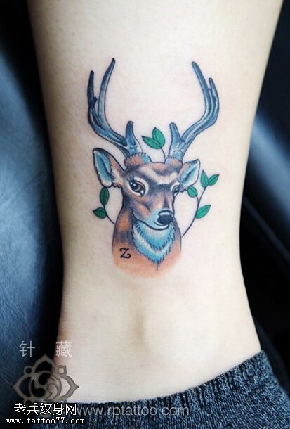 文身秀图吧推荐一幅脚踝彩色羚羊文身作品