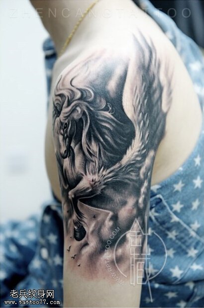 最好的文身馆推荐一幅手臂独角兽文身作品