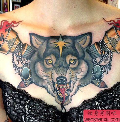 文身秀图吧推荐一幅胸口彩色狼文身作品