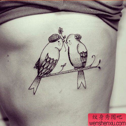 文身秀图吧推荐一幅侧腰鸟文身作品