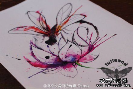 水墨莲花蜻蜓文身作品由文身分享
