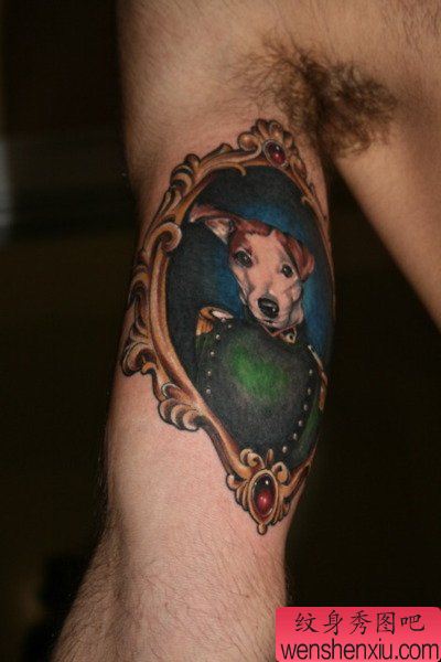 文身秀图吧推荐一幅手臂汪星人文身作品