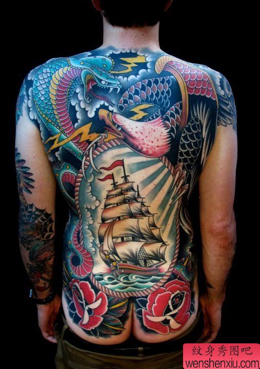 文身秀图吧推荐一幅满背彩色帆船文身作品