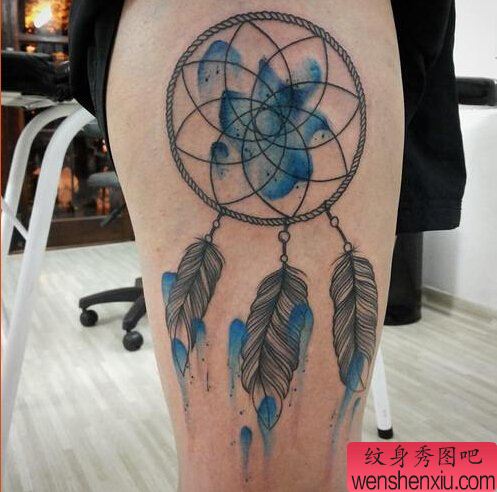 文身秀图吧推荐一幅女人腿部捕梦网文身作品