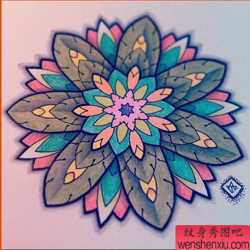 一幅彩色梵花文身作品