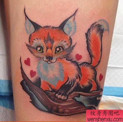 文身秀图吧推荐一幅腿部狐狸文身作品