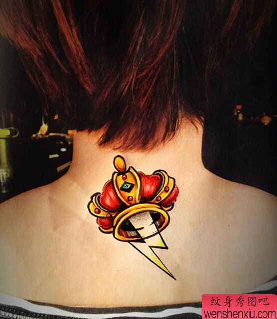 最好的文身馆推荐一幅女人彩色皇冠文身作品