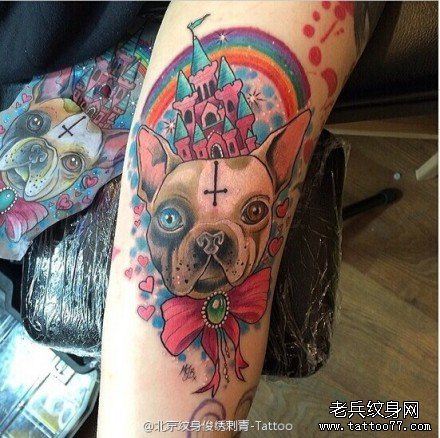 文身秀图吧推荐一幅手臂彩色汪星人文身作品