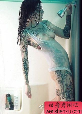 文身秀图吧推荐一幅女性性感写真作品