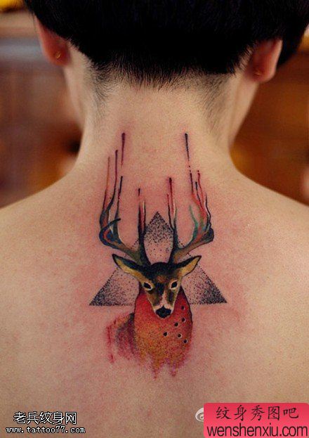 背部羚羊文身作品由文身秀图吧分享