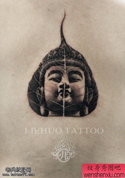 最好的文身馆推荐一幅背部佛文身作品