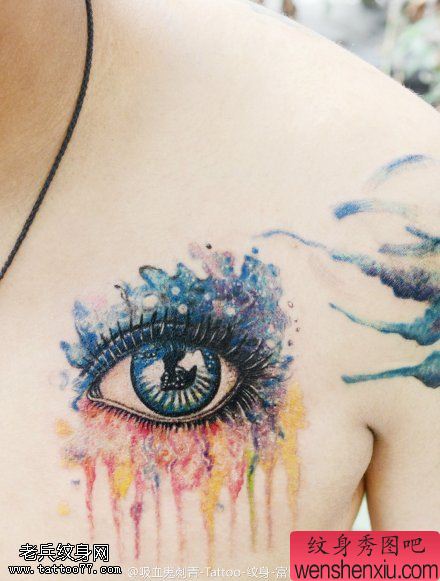 文身秀图吧推荐一幅胸口泼墨眼睛文身图片