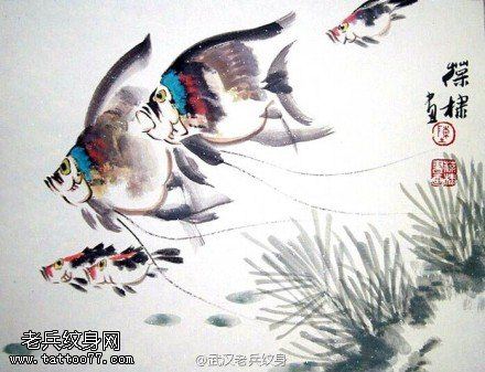 一组水墨风格的鱼文身图片