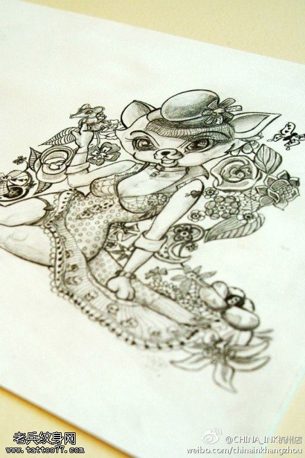 文身到底哪推荐一幅猪女郎玫瑰花文身图片