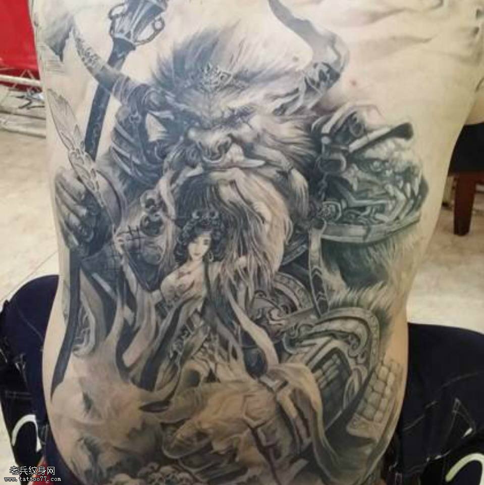 满背牛魔王铁扇公主文身图片由文身分享