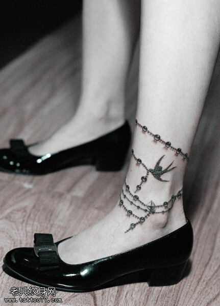 女人脚链燕子文身作品由文身秀图吧分享