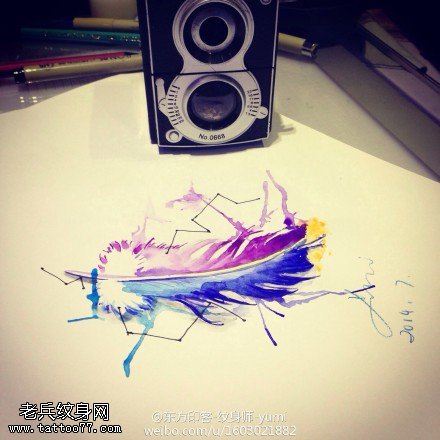 彩色泼墨羽毛文身作品由文身秀图吧分享