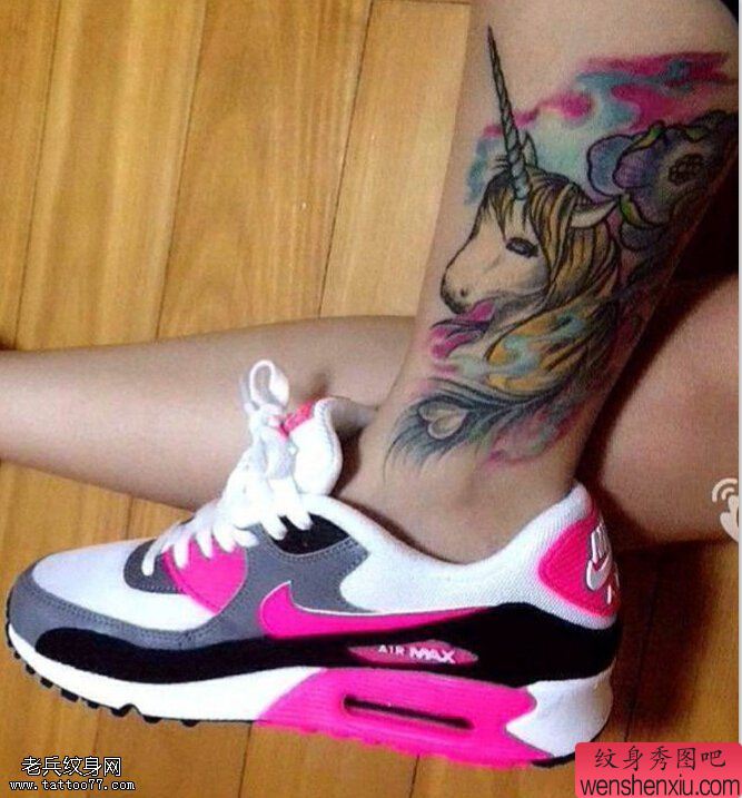 脚踝彩色创意独角兽文身作品