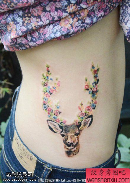 女人侧腰彩色小鹿文身作品由文身分享