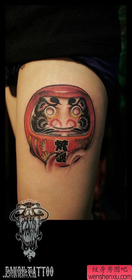 女人腿部彩色达摩文身作品