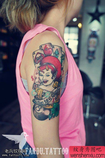 女人手臂彩色魔鬼女郎文身作品