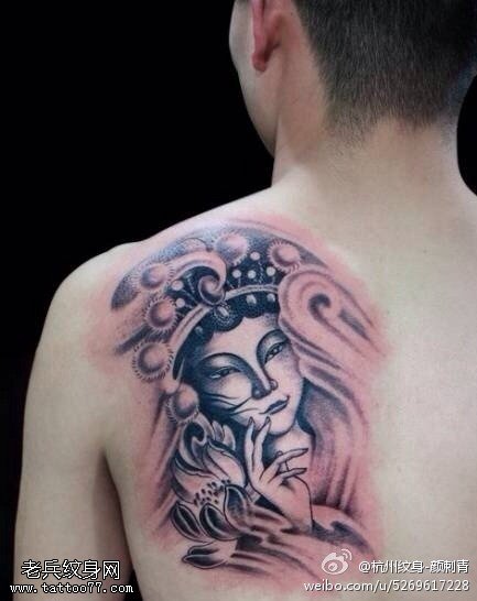 背部花旦文身作品由文身秀图吧分享