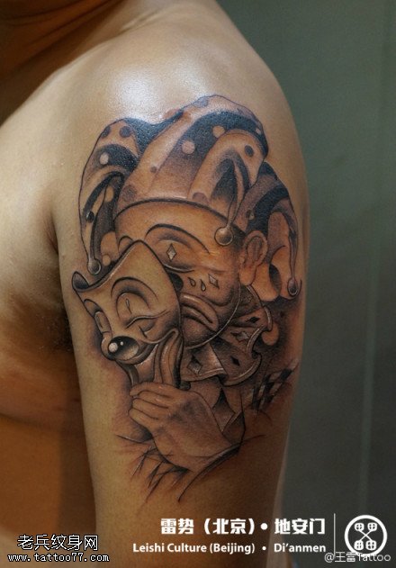 手部小丑文身作品由文身馆分享