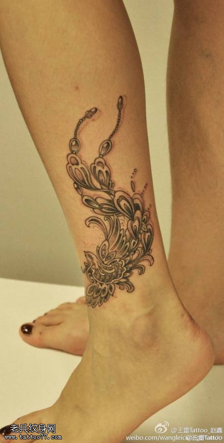 女人腿部凤凰文身作品由文身秀图吧分享