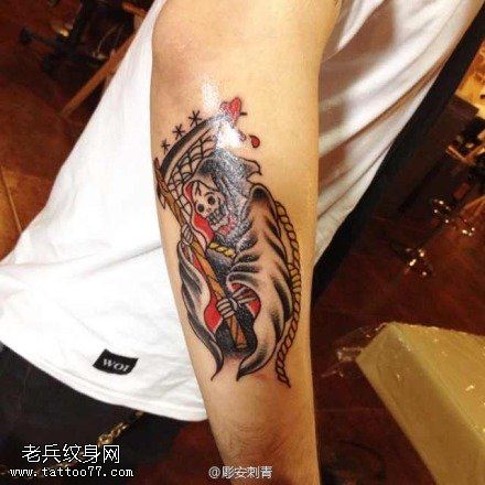 手臂死神文身作品由文身馆分享